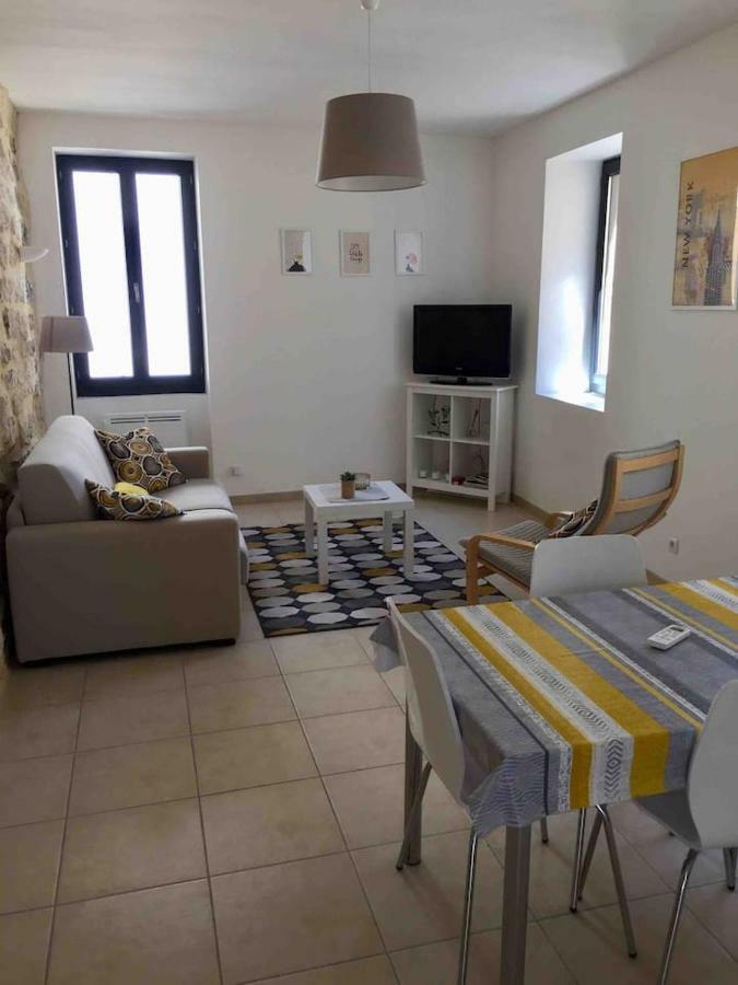 Le 5B Barjac (Gard) Exterior foto